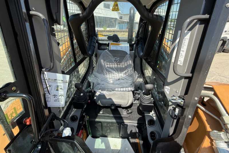 OmecoHub - Immagine CASE TV370B